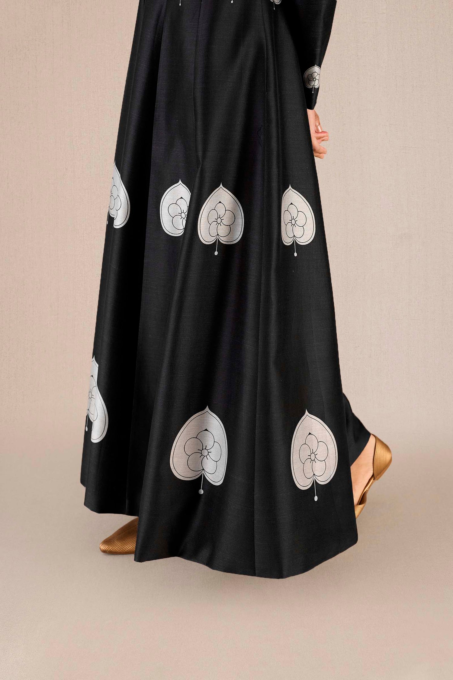 Chanderi Aresha Jacket Set – Black