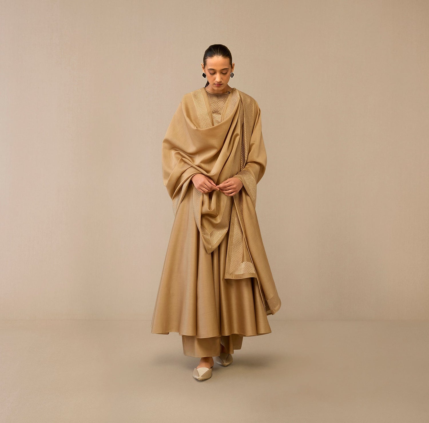 Chanderi Dilana Kurta Set – Beige
