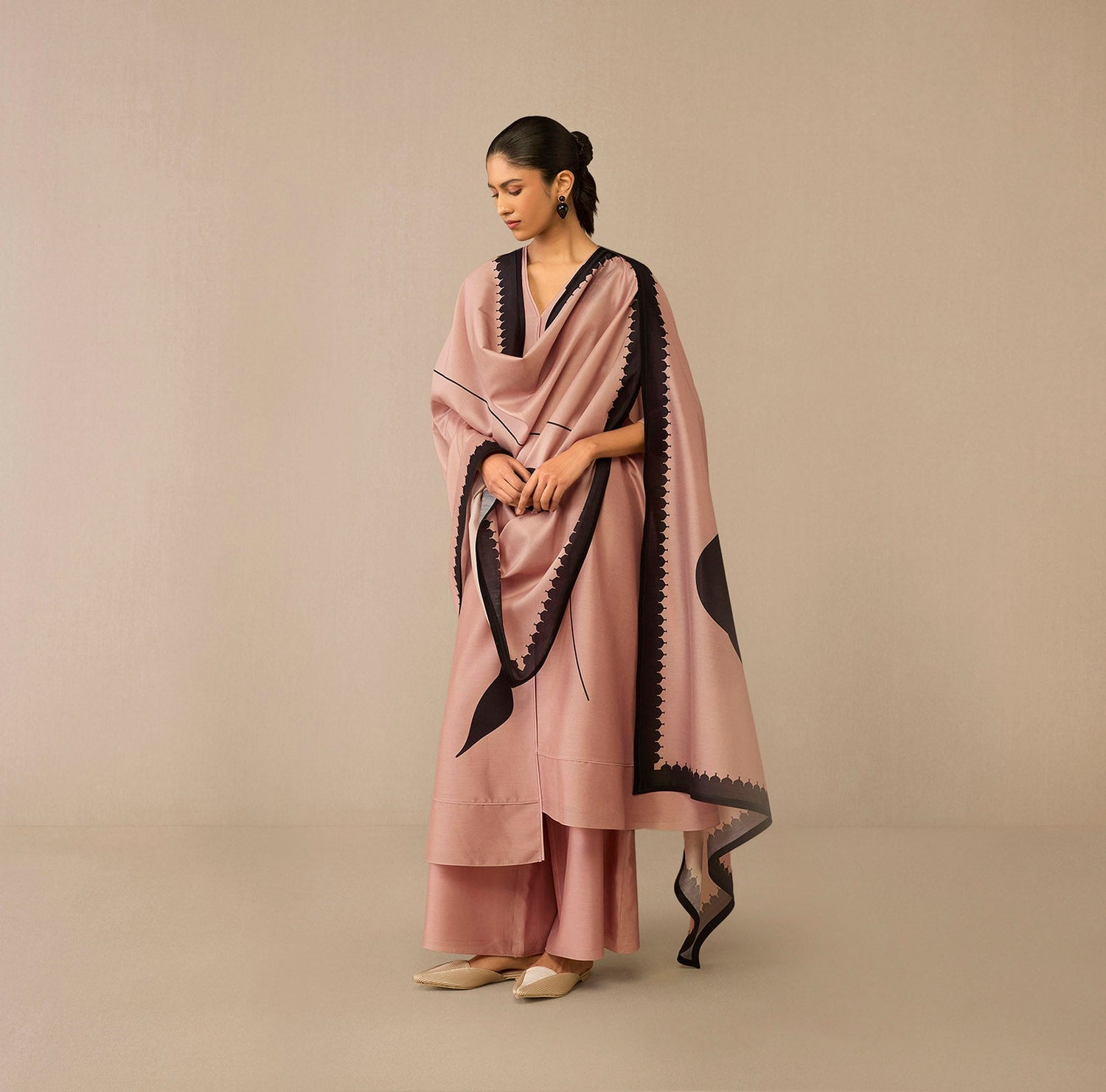 Chanderi Dilruba Kurta Set – Pink
