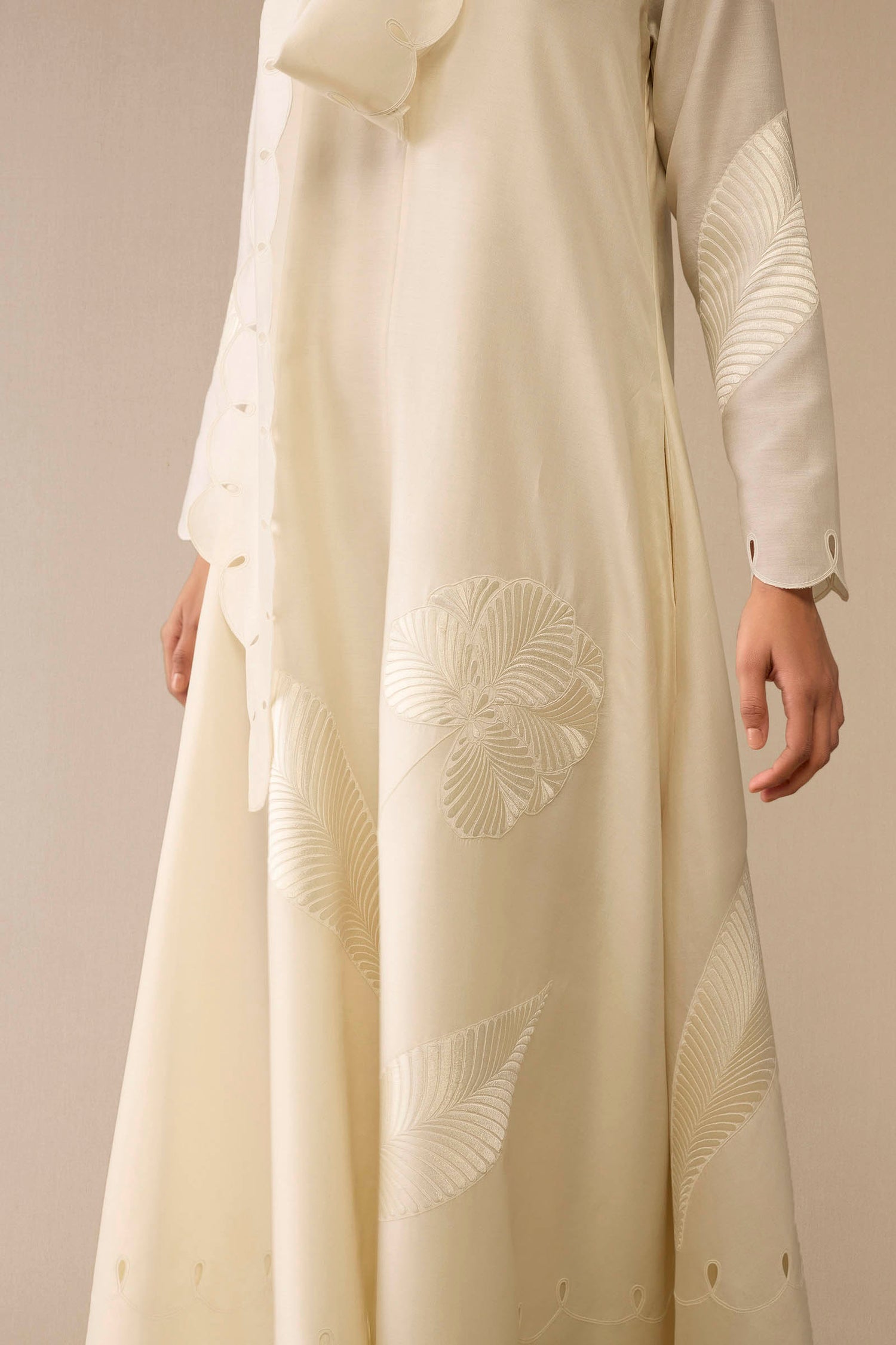 Chanderi Zainat Abaya – Ivory