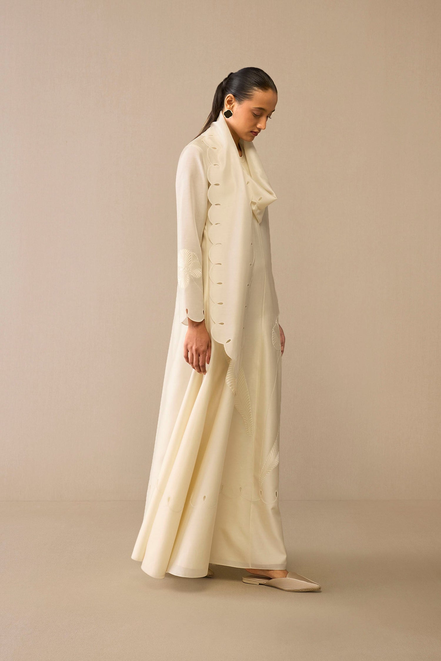 Chanderi Zainat Abaya – Ivory