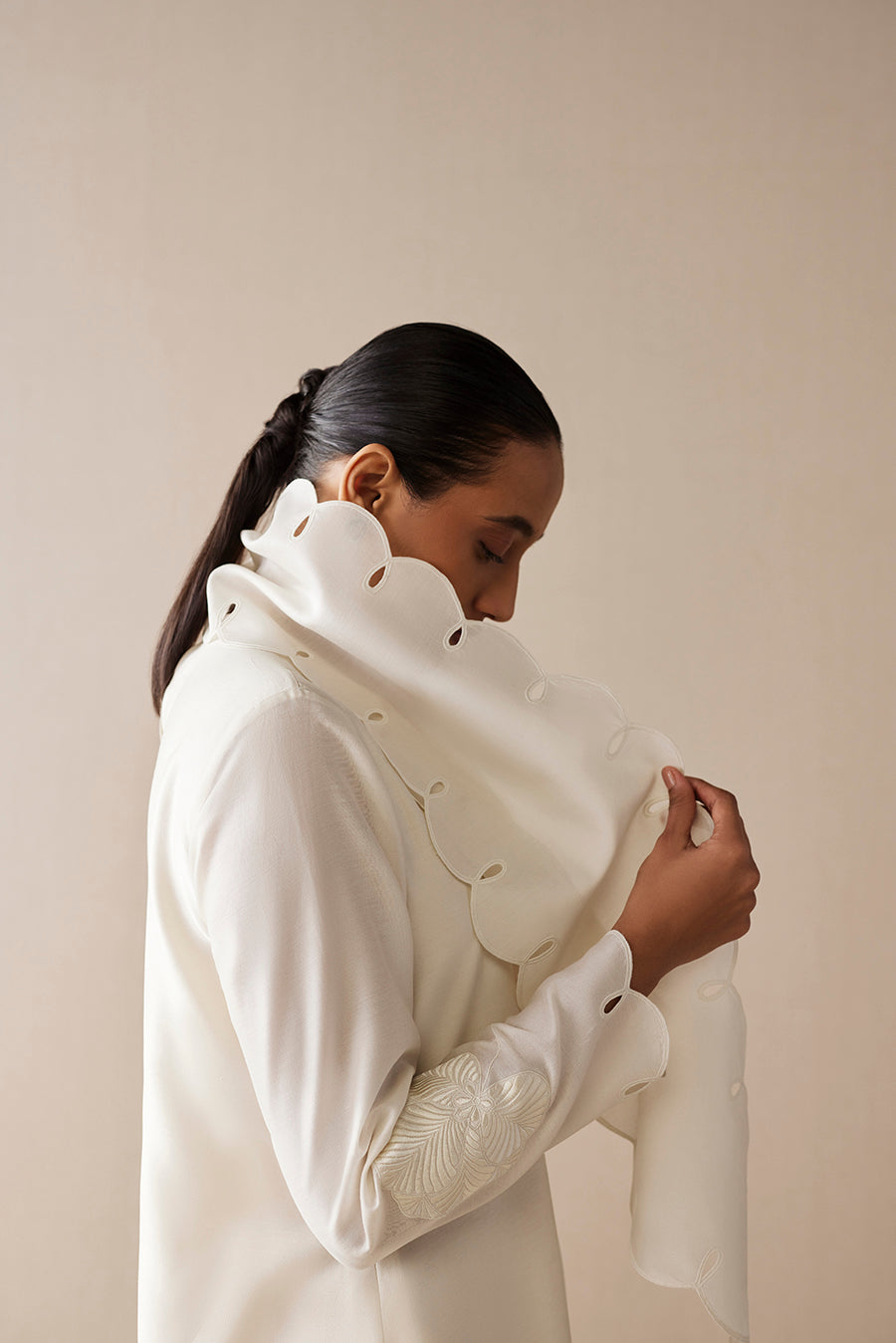 Chanderi Zainat Abaya – Ivory