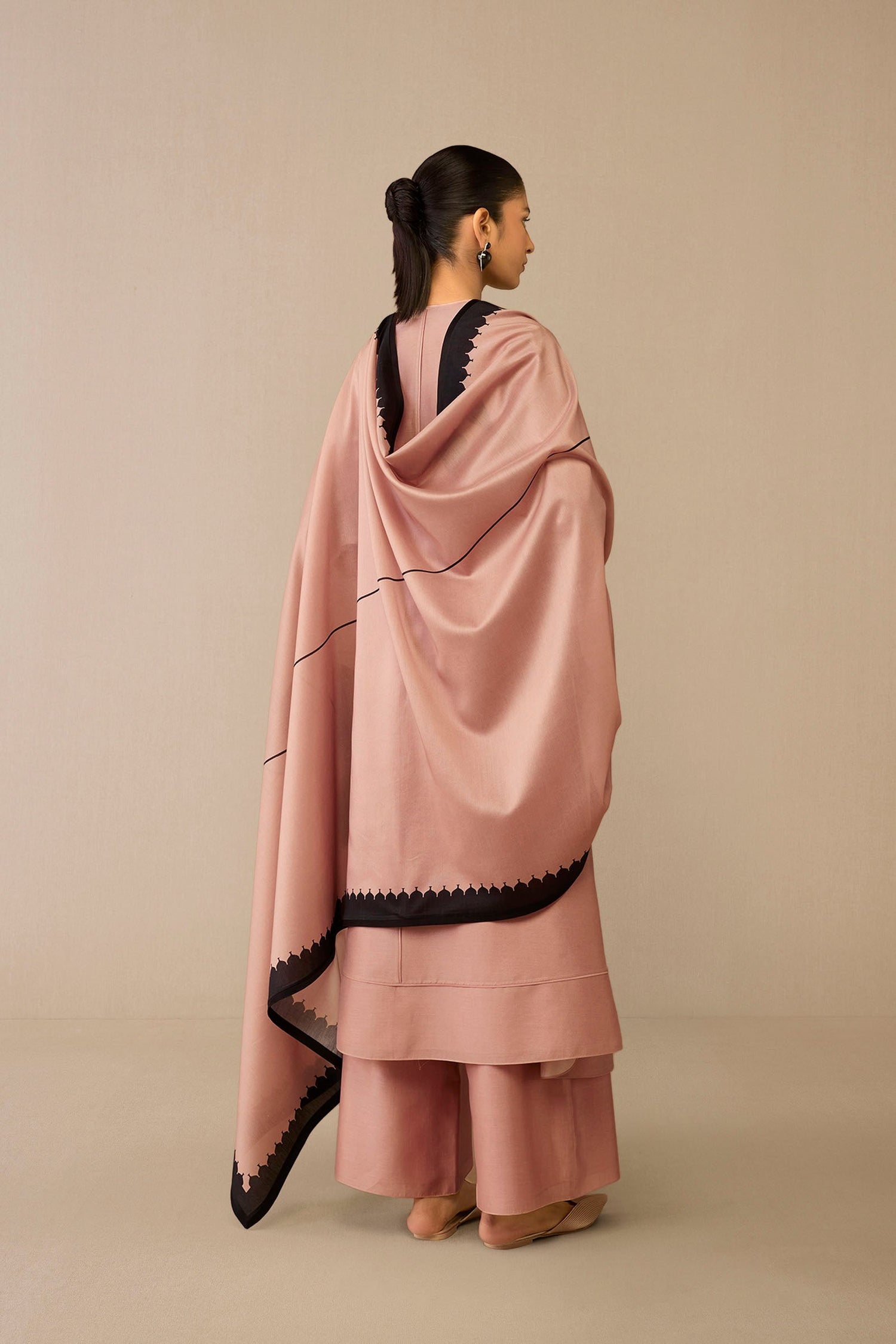 Chanderi Dilruba Kurta Set – Pink