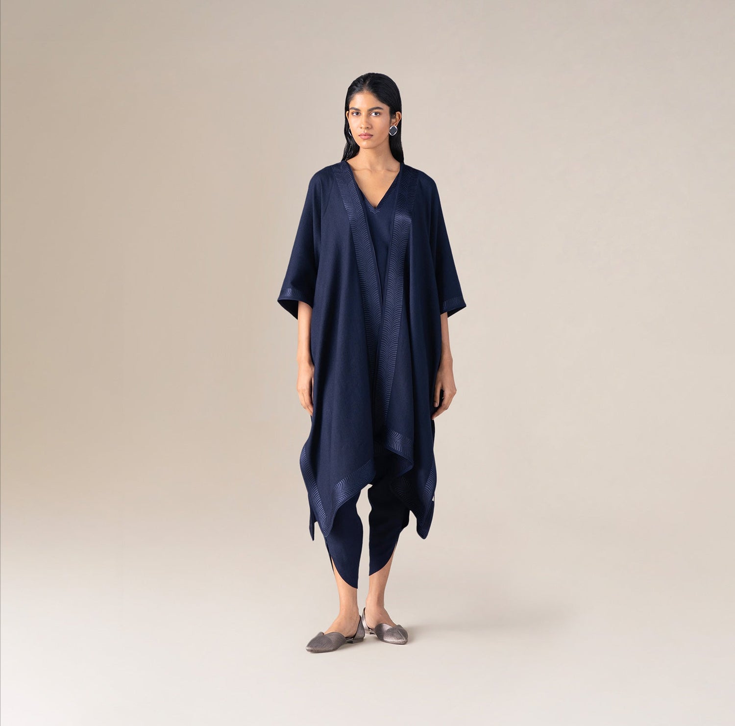  Wool Adarah Cape Set – Blue