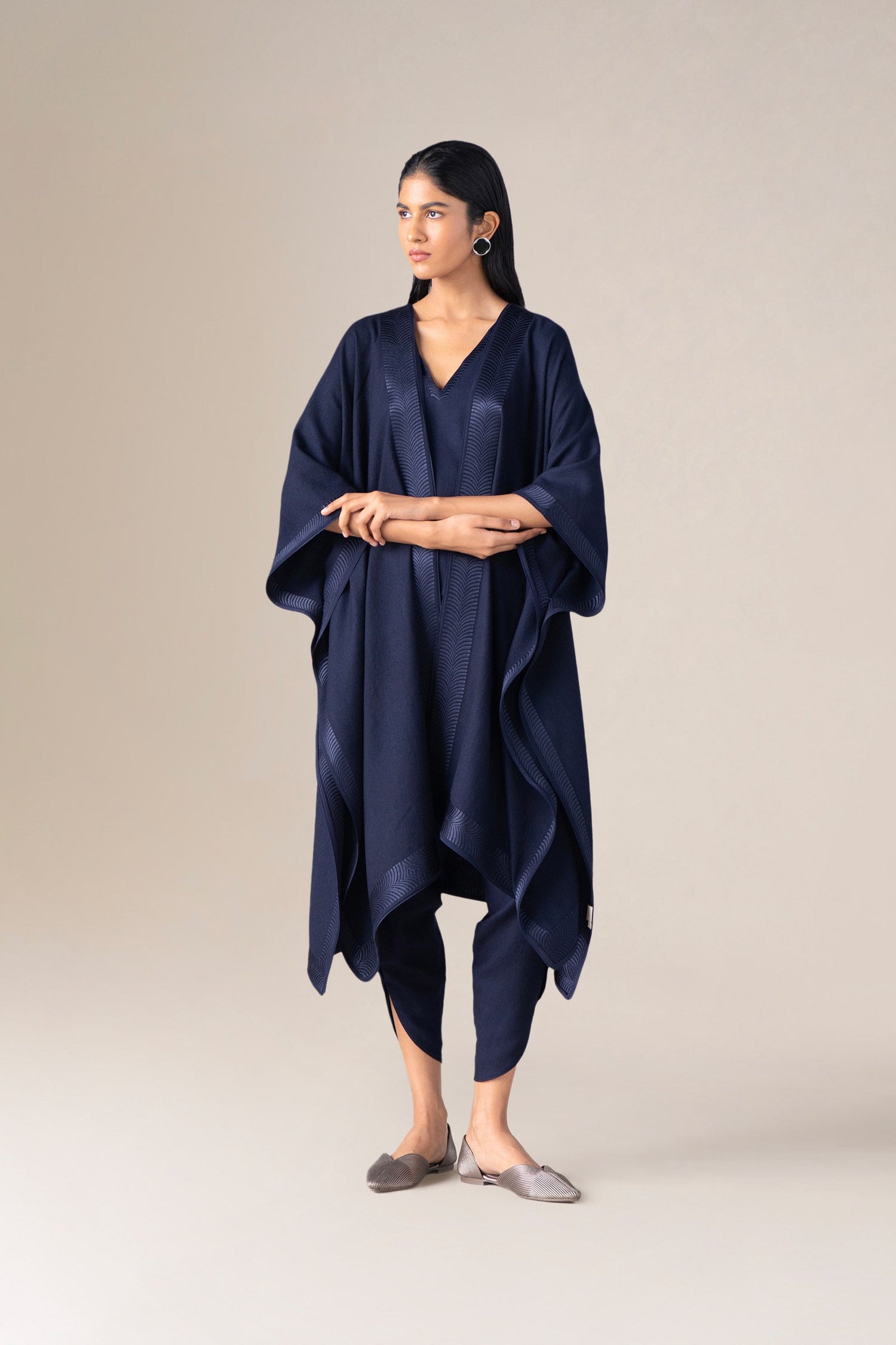  Wool Adarah Cape Set – Blue