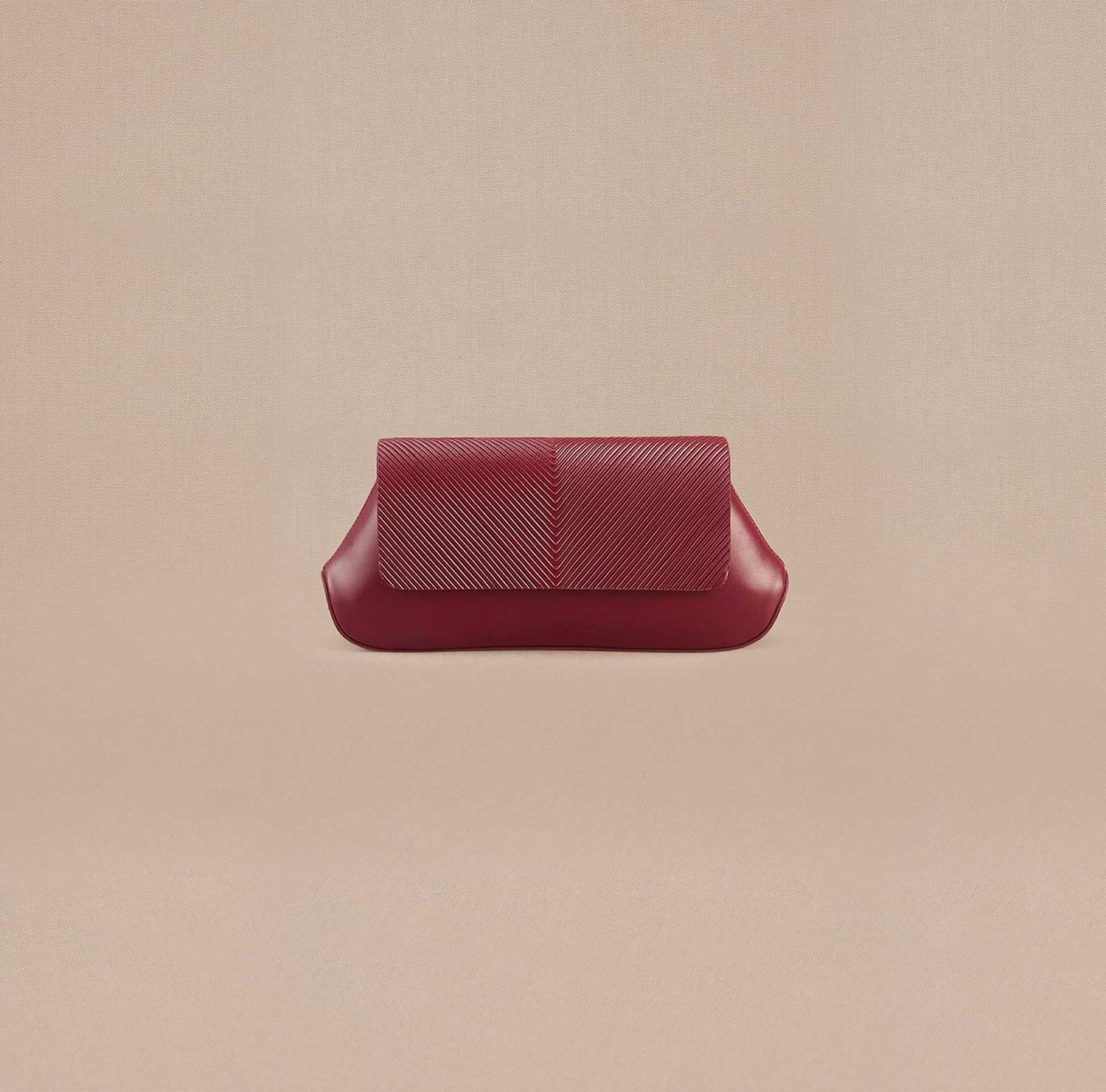 Azra Clutch - Wine