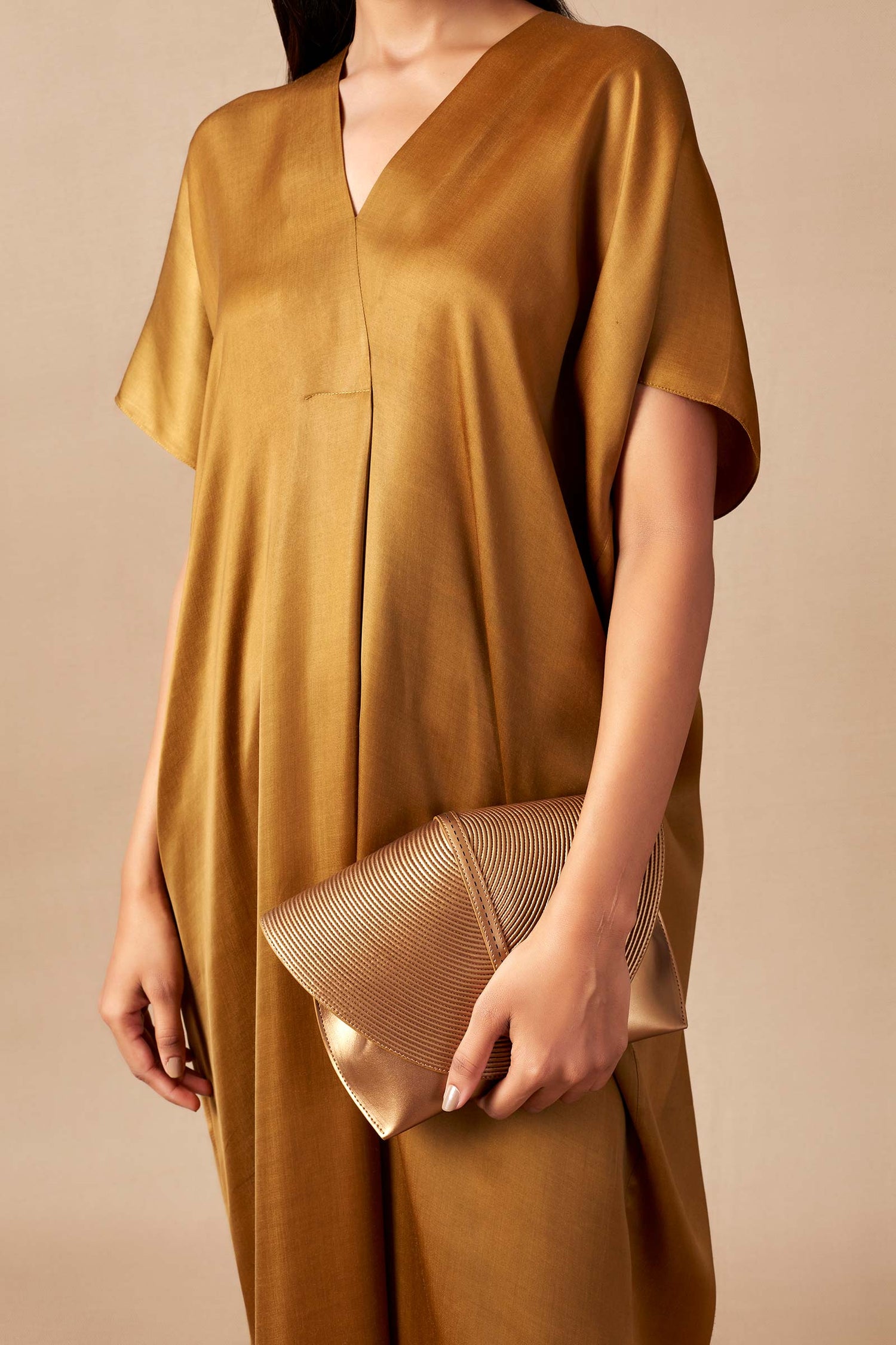 Buy Myah Mini Clutch Gold Online for Women in UAE |AMPM Buy Myah Mini Clutch Gold Online for Women in UAE |AMPM