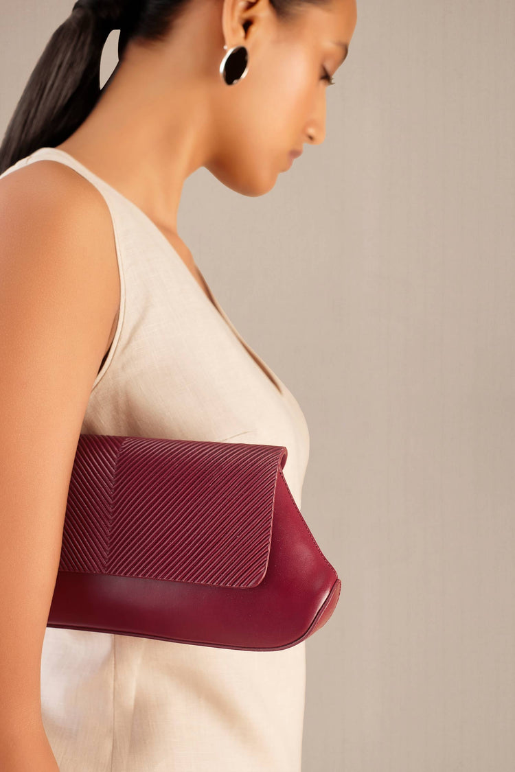 Azra Clutch - Wine