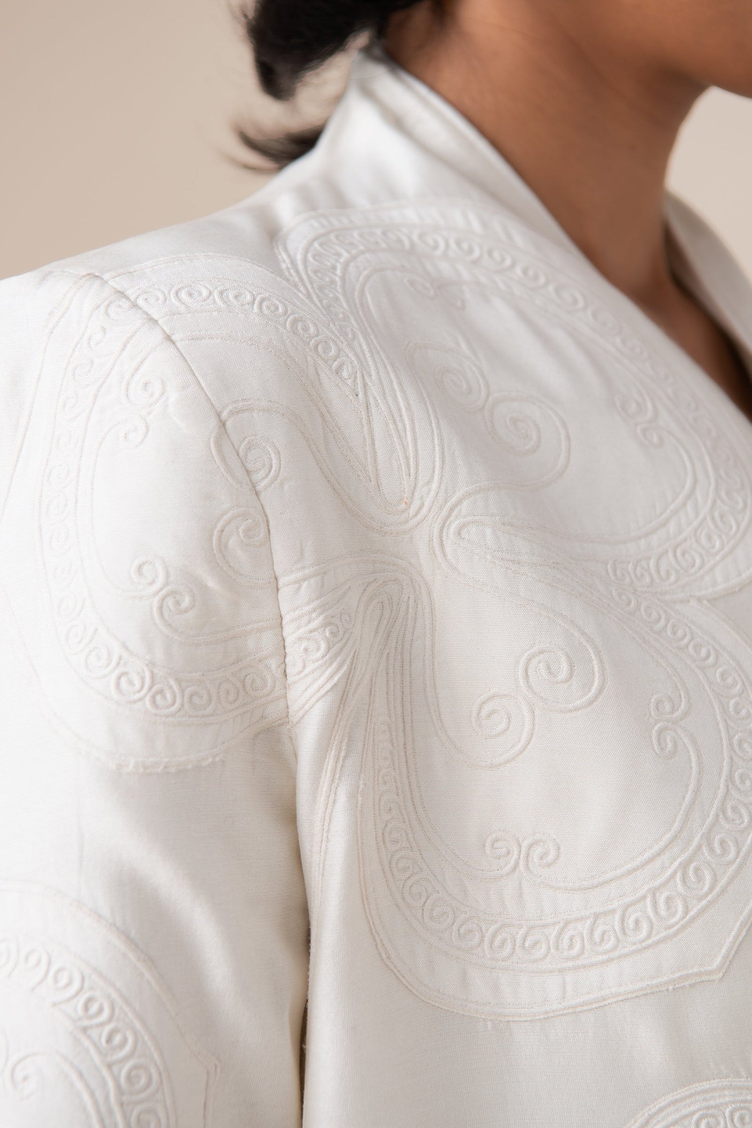    Chanderi Aluna Jacket Set – Ivory