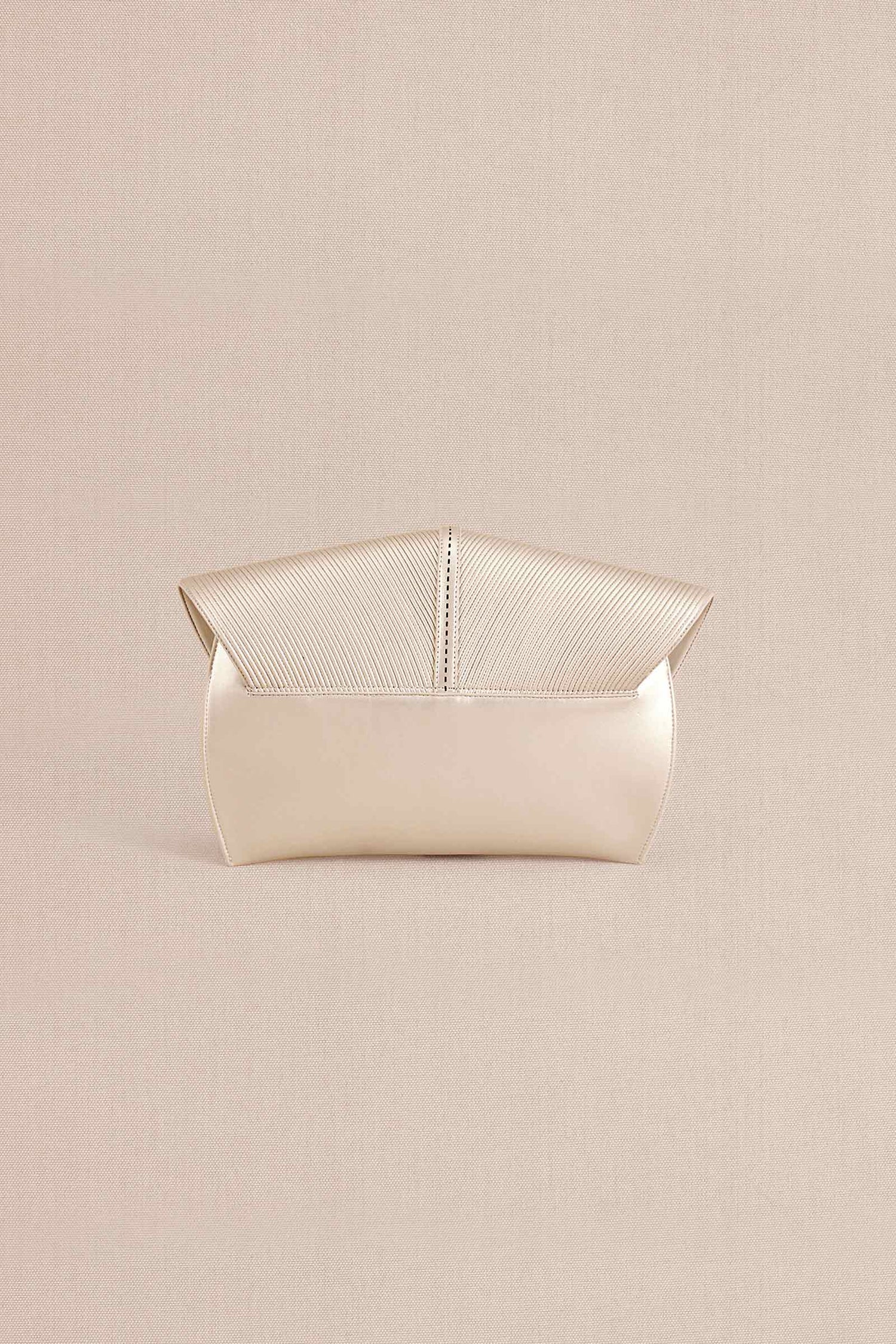 Myah Clutch - Metallic Pearl