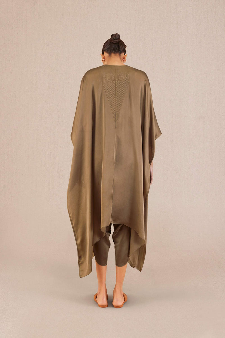 Nyra Cape Set - Taupe