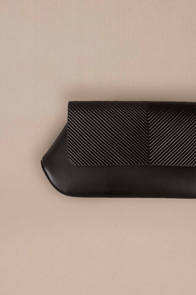 Azra Clutch - Black