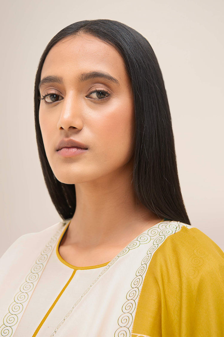 Koyal Kurta Set
