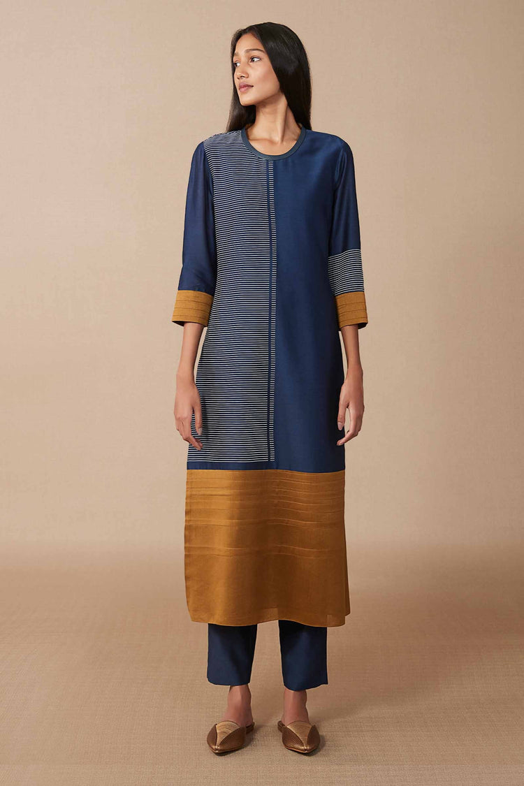 Azizah Kurta Set